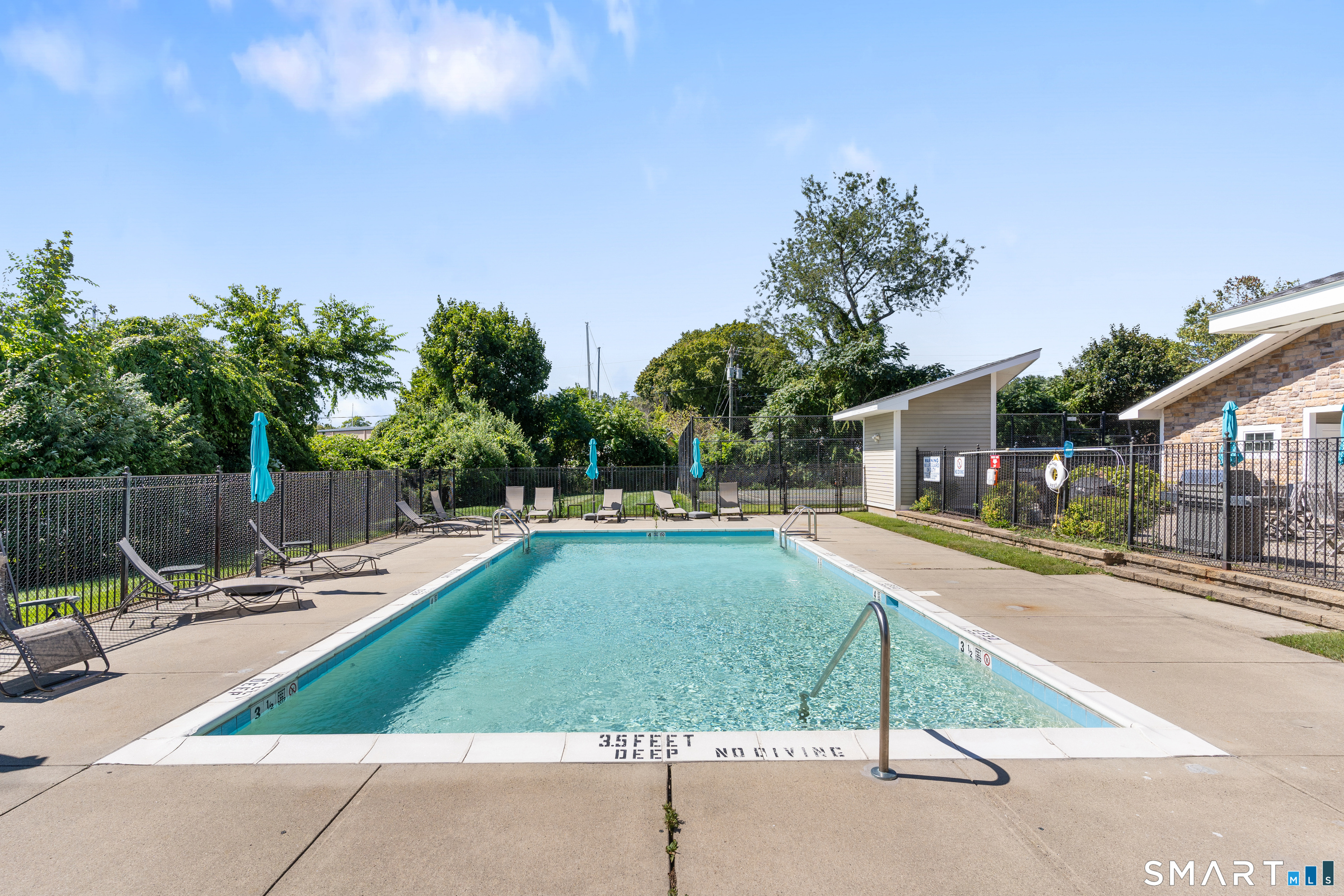 60 Maple Street Branford CT 06405