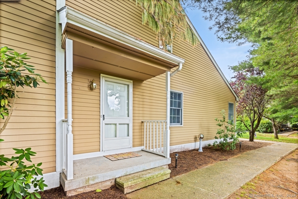 697 South End Road Southington CT 06479