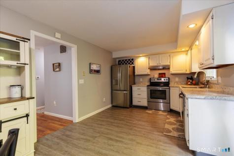 8 Mcintosh Circle Rocky Hill CT 06067
