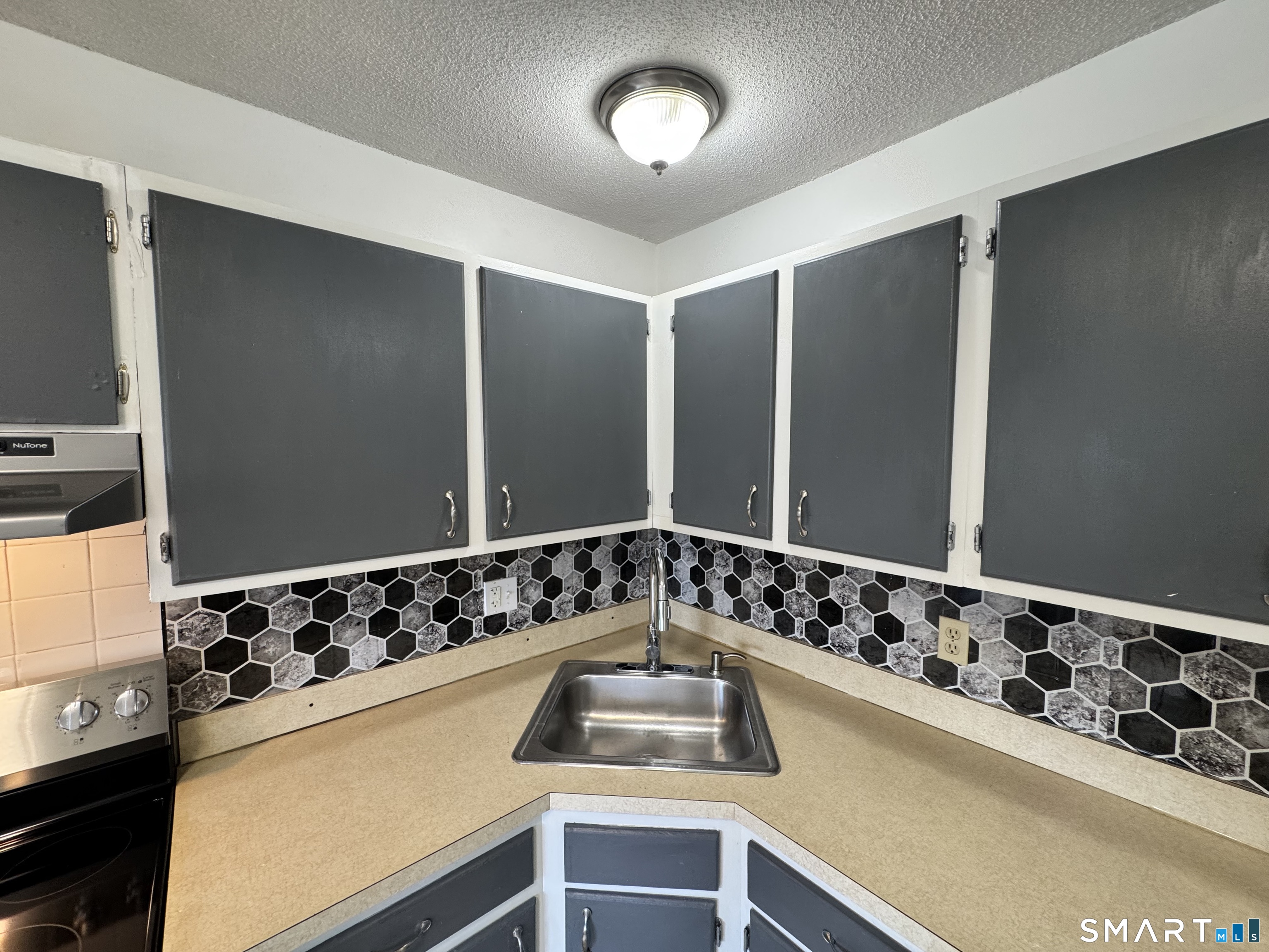 497 Scott Road Waterbury CT 06705