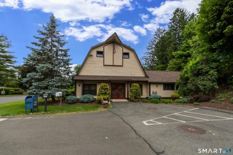 19 Meadowlark Circle Monroe CT 06468