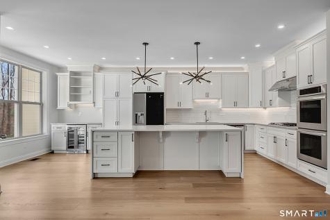 193 Ridgewood Drive Middlebury CT 06762