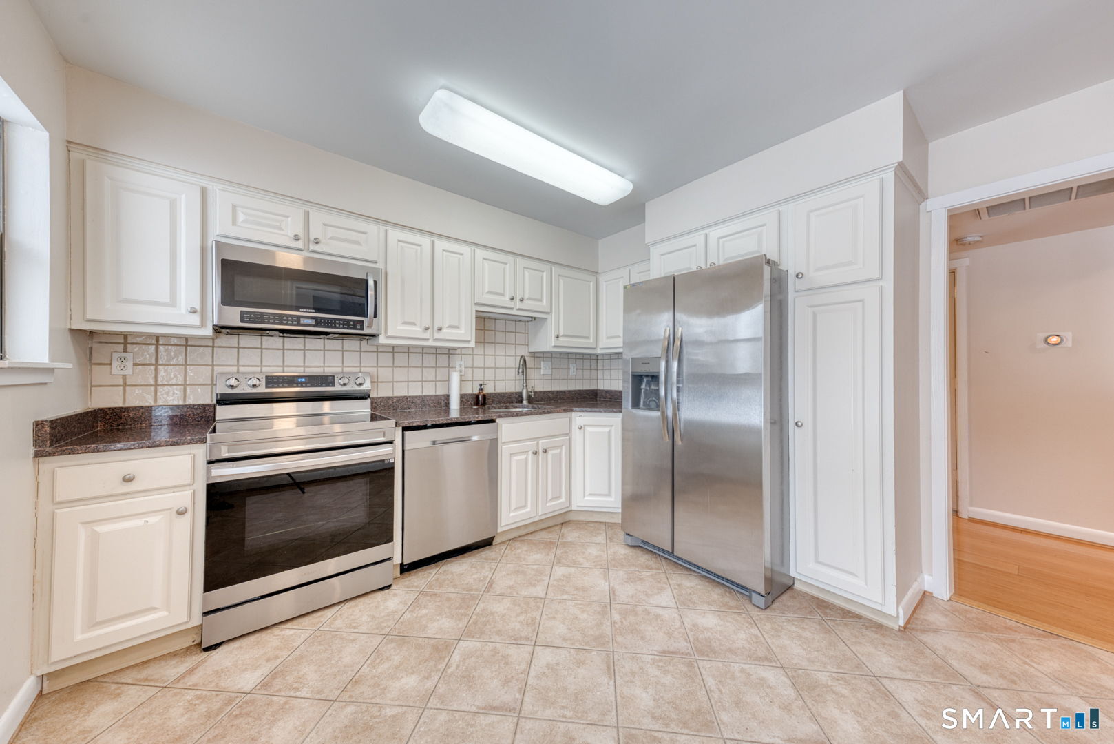 14 Walnut Lane Avon CT 06001