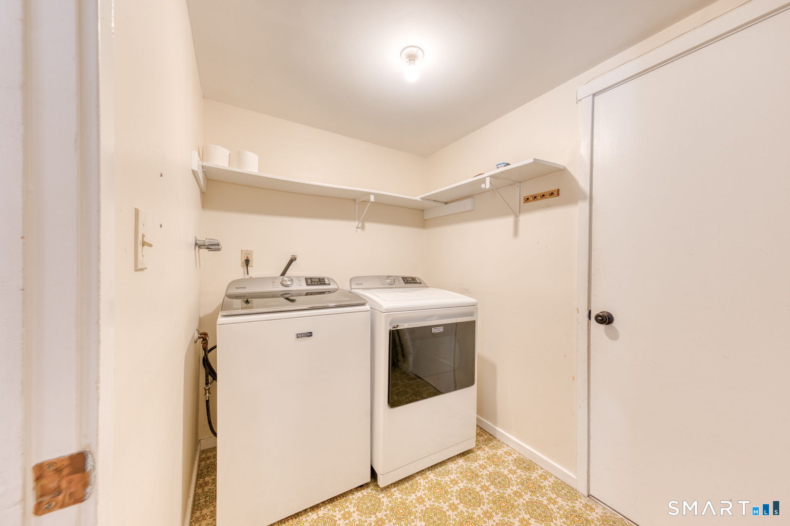 14 Walnut Lane Avon CT 06001