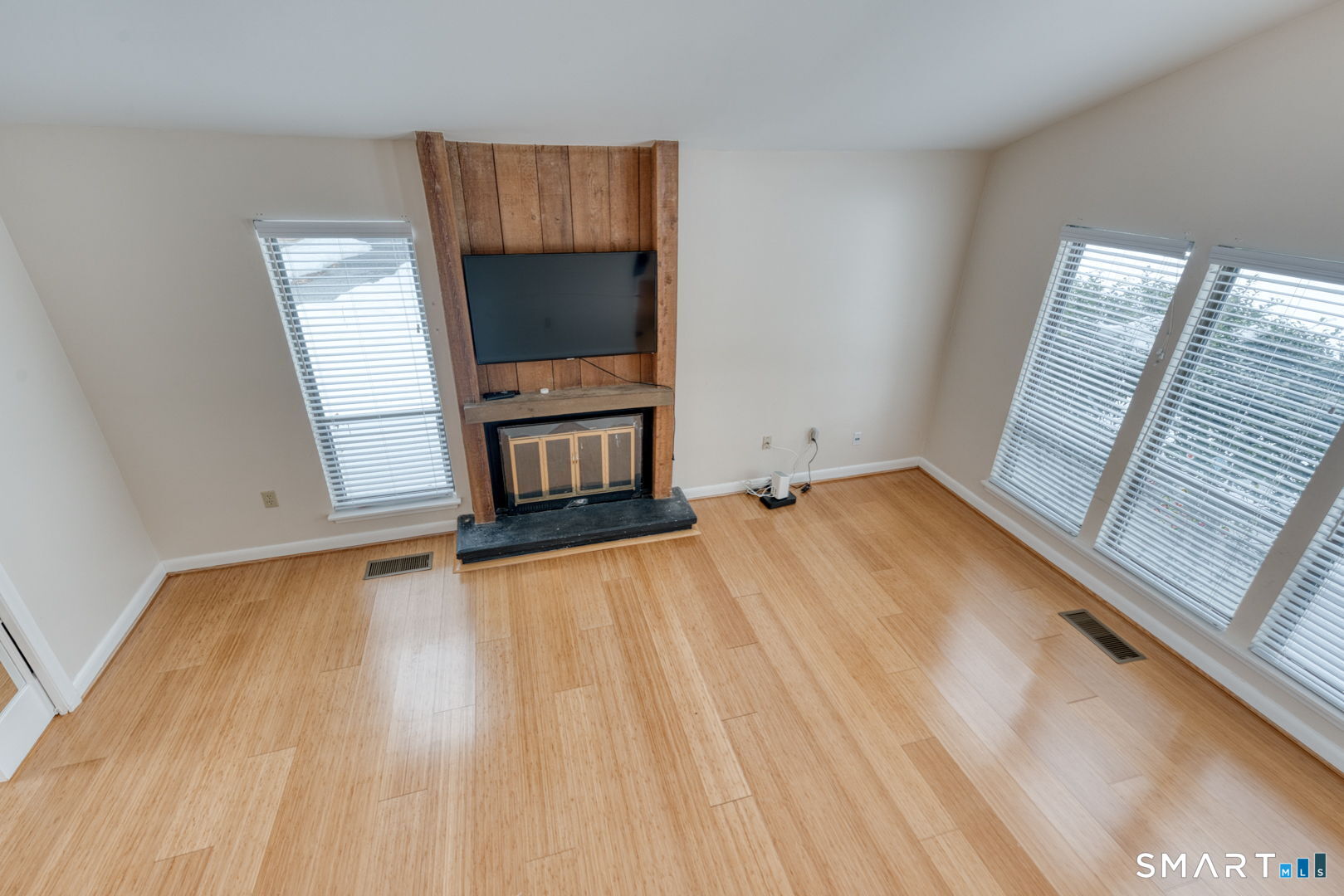 14 Walnut Lane Avon CT 06001