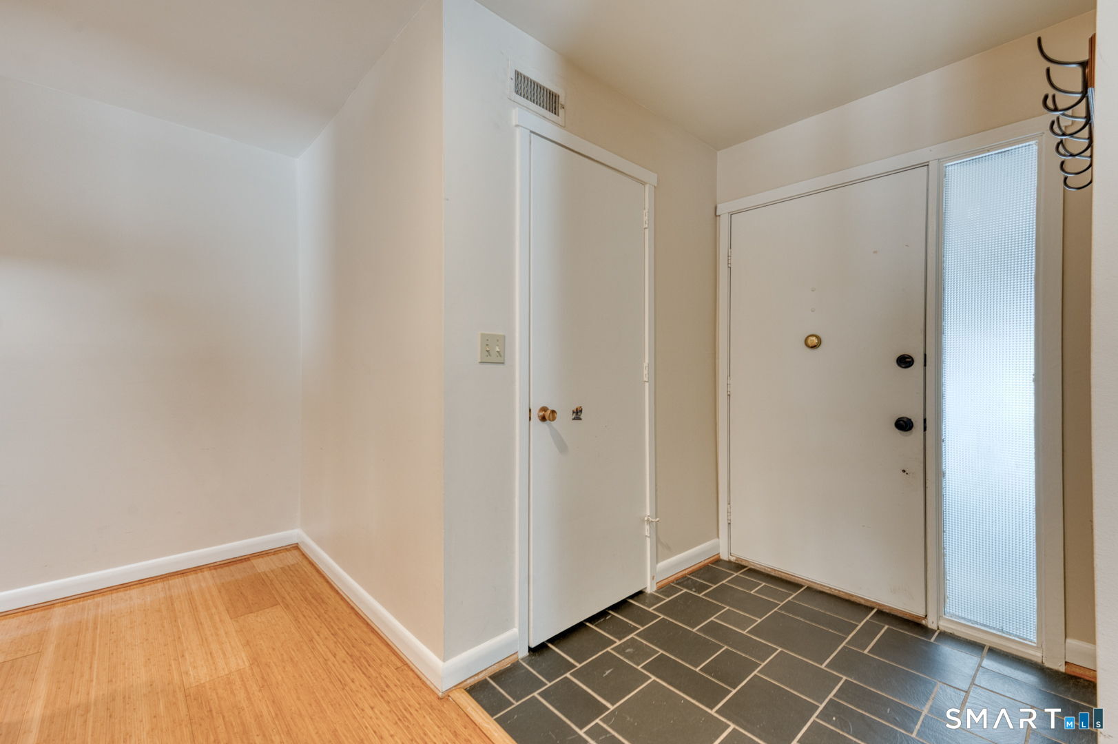 14 Walnut Lane Avon CT 06001