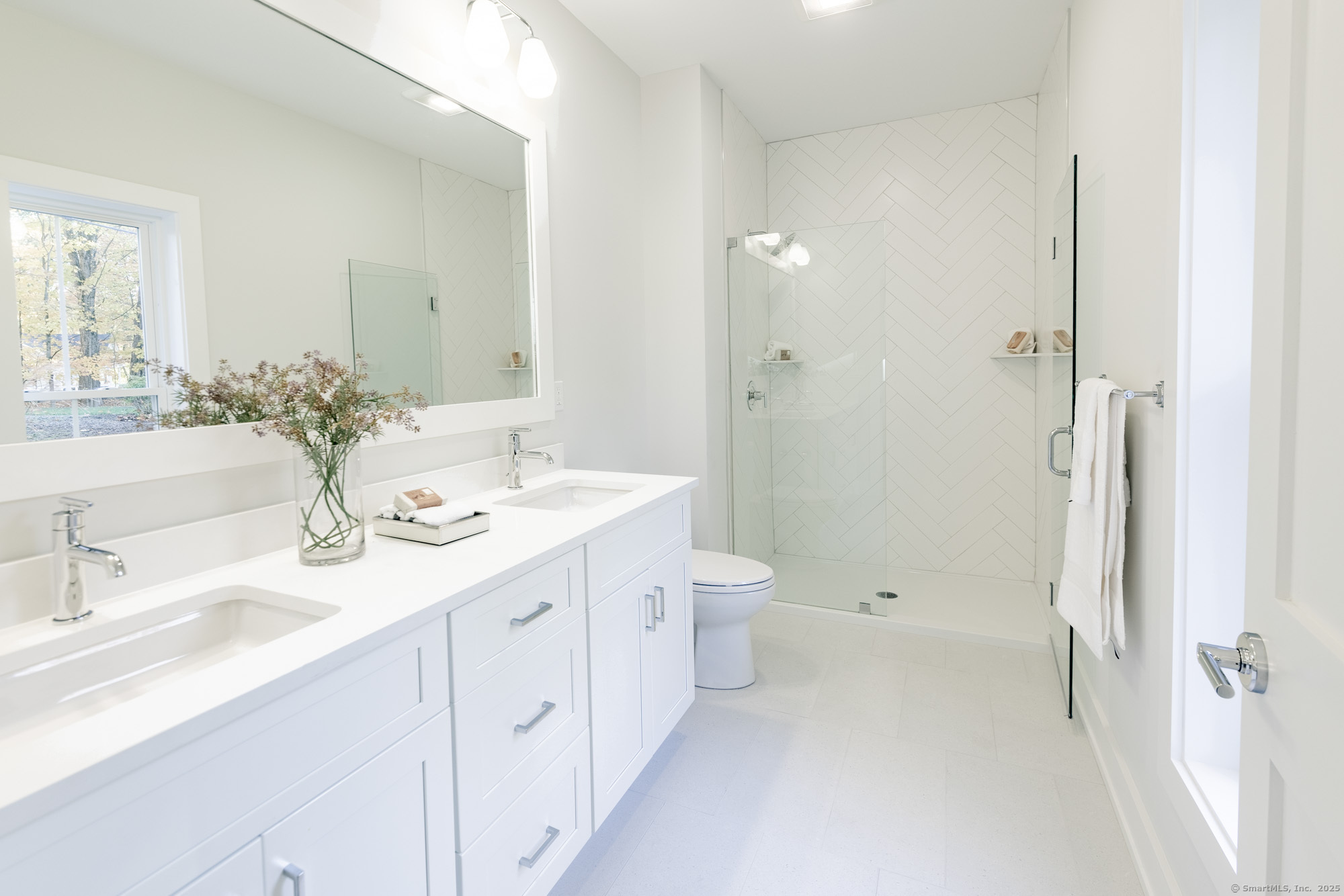 3 Pine Ridge Middlebury CT 06762