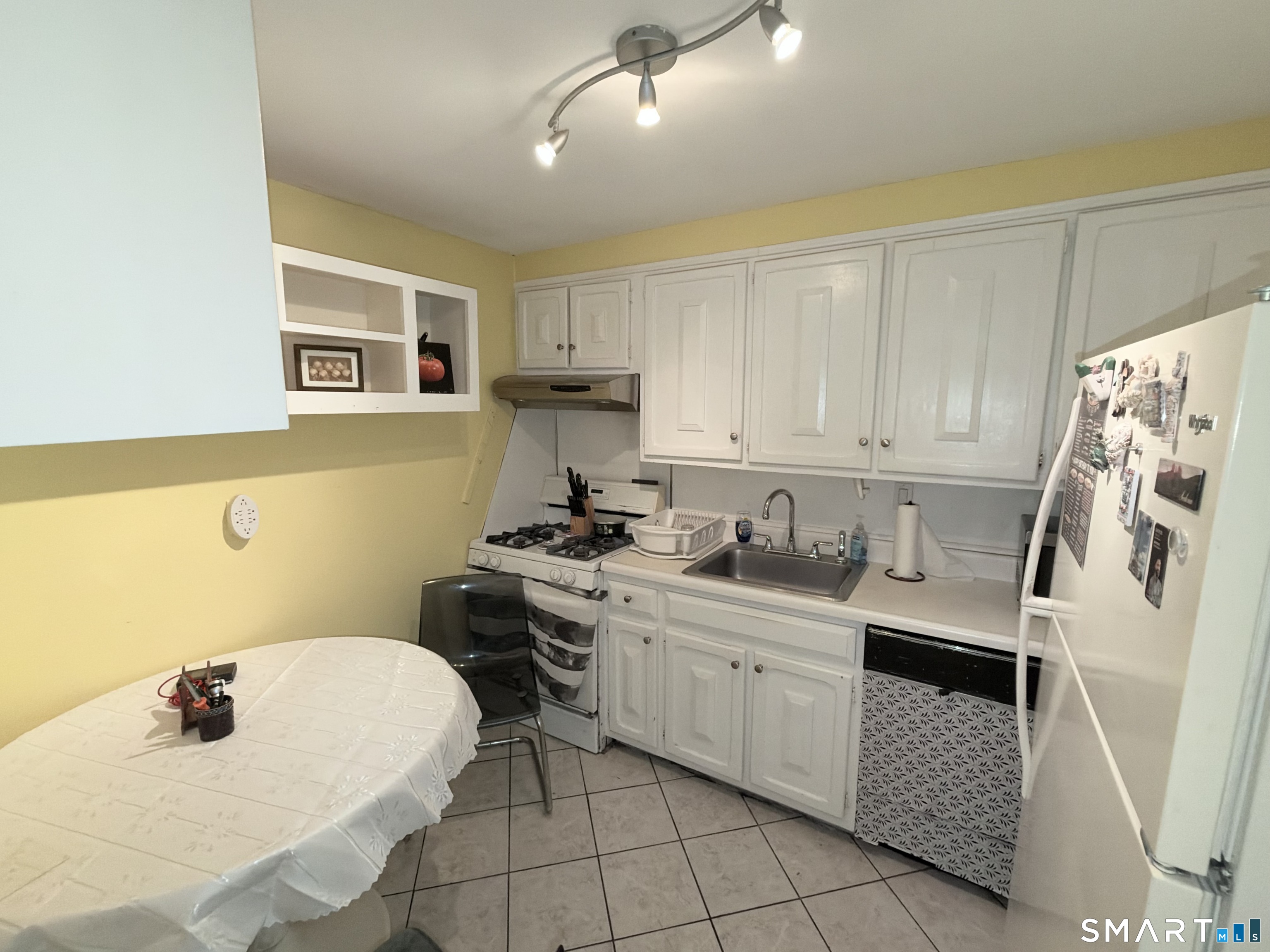 278 Williamstown Court Newington CT 06111