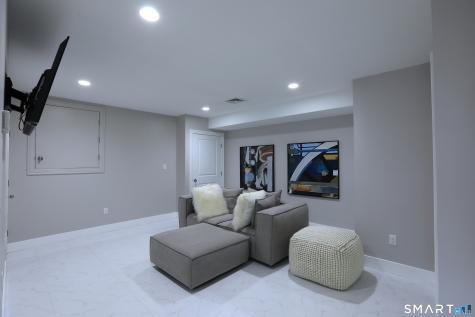 61 Aiken Street Norwalk CT 06851