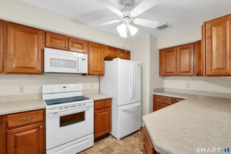 28 Downing Way Madison CT 06443