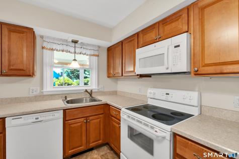 28 Downing Way Madison CT 06443