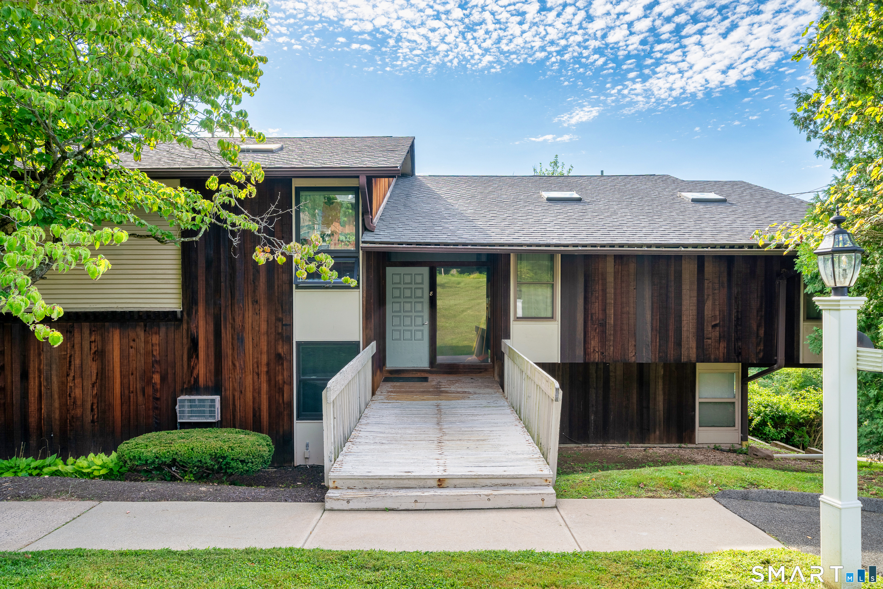 8-G Country Squire Drive Cromwell CT 06416