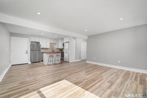8-G Country Squire Drive Cromwell CT 06416