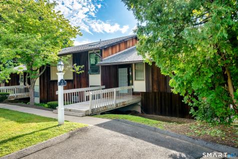 8-G Country Squire Drive Cromwell CT 06416