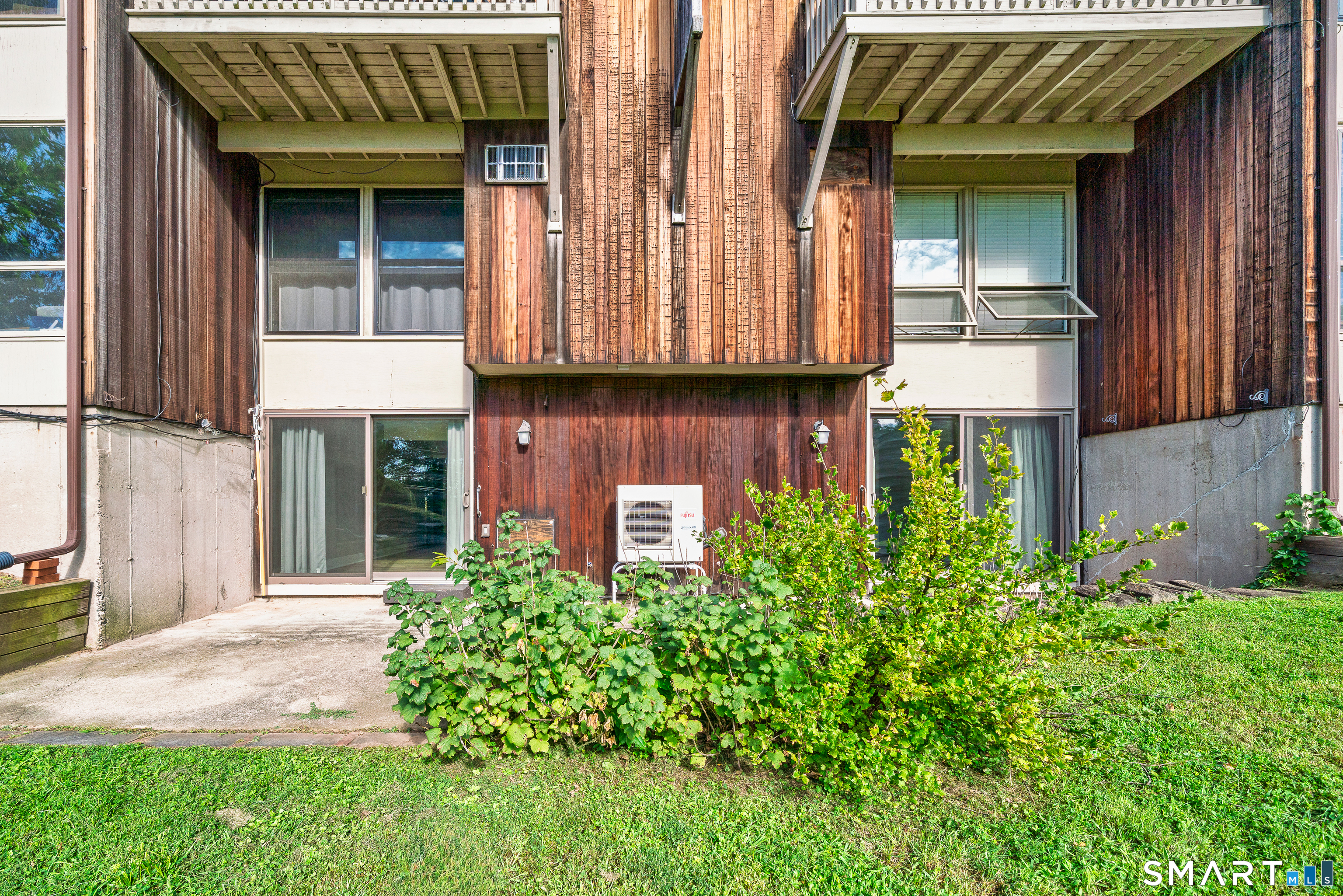 8-G Country Squire Drive Cromwell CT 06416