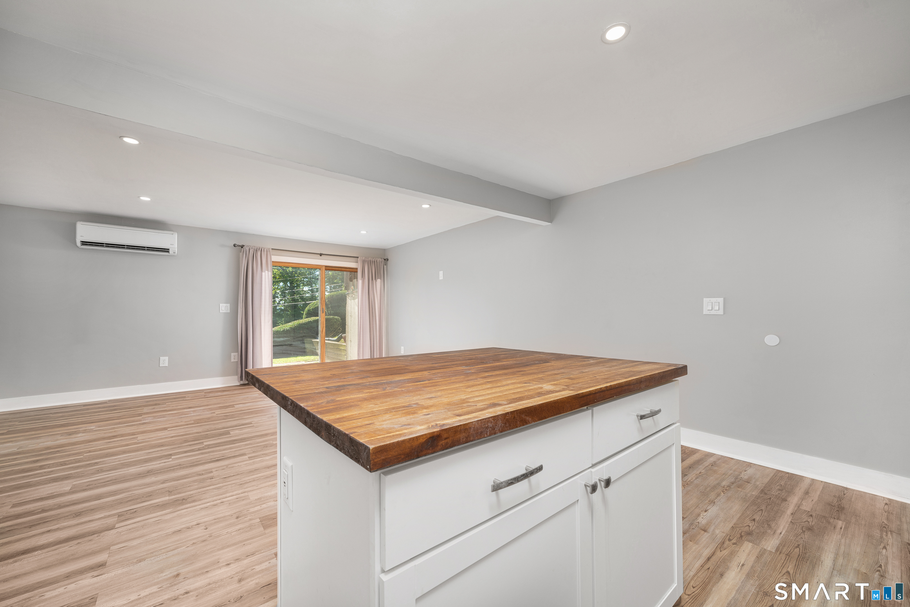 8-G Country Squire Drive Cromwell CT 06416