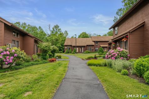 348 Boston Post Road Waterford CT 06385