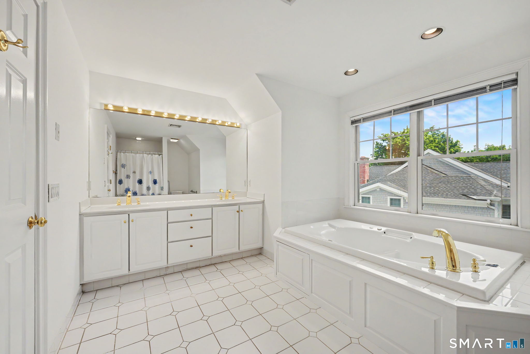 99 Forest Street New Canaan CT 06840