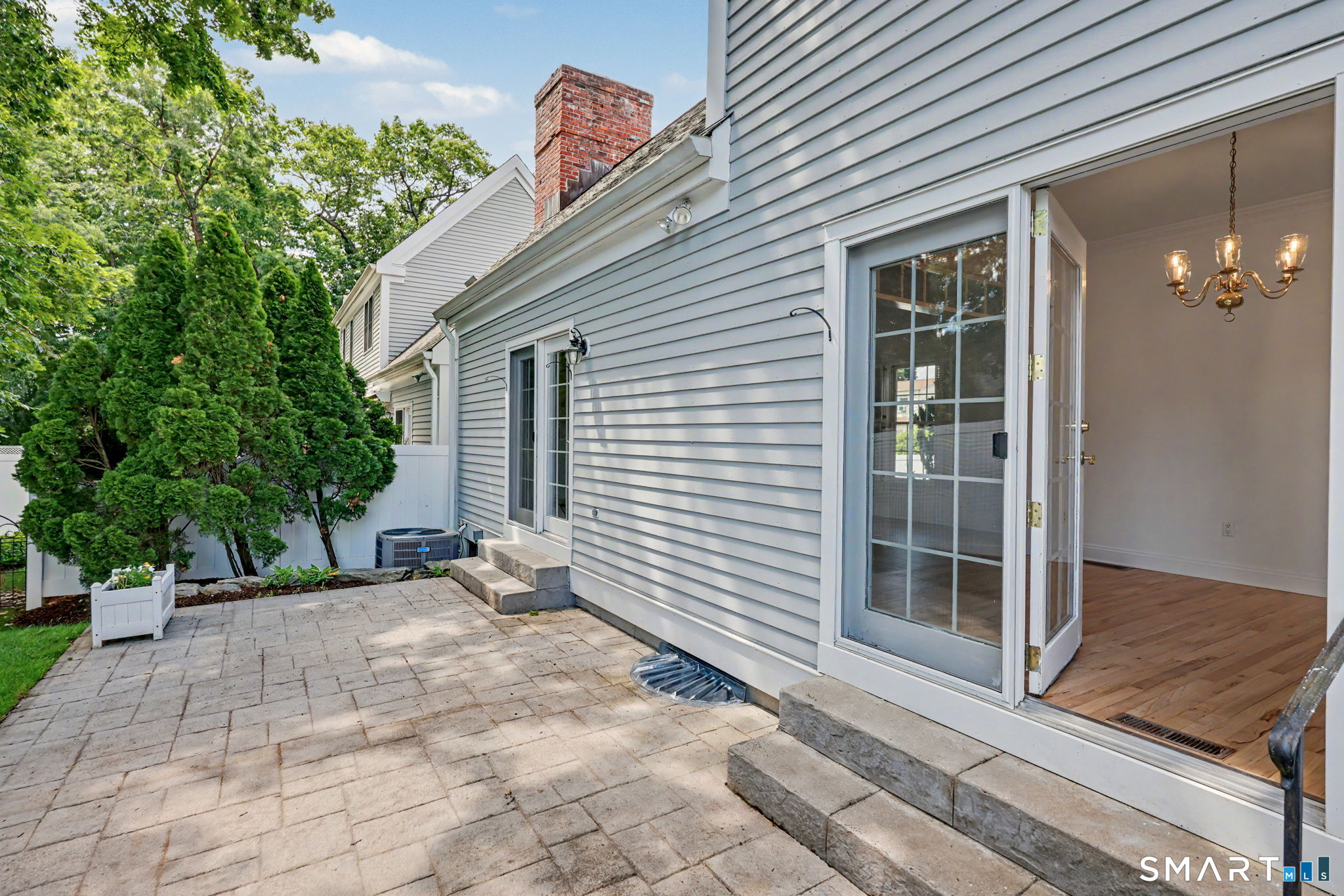 99 Forest Street New Canaan CT 06840