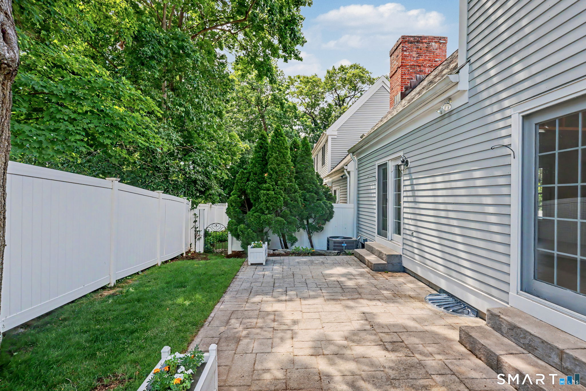 99 Forest Street New Canaan CT 06840