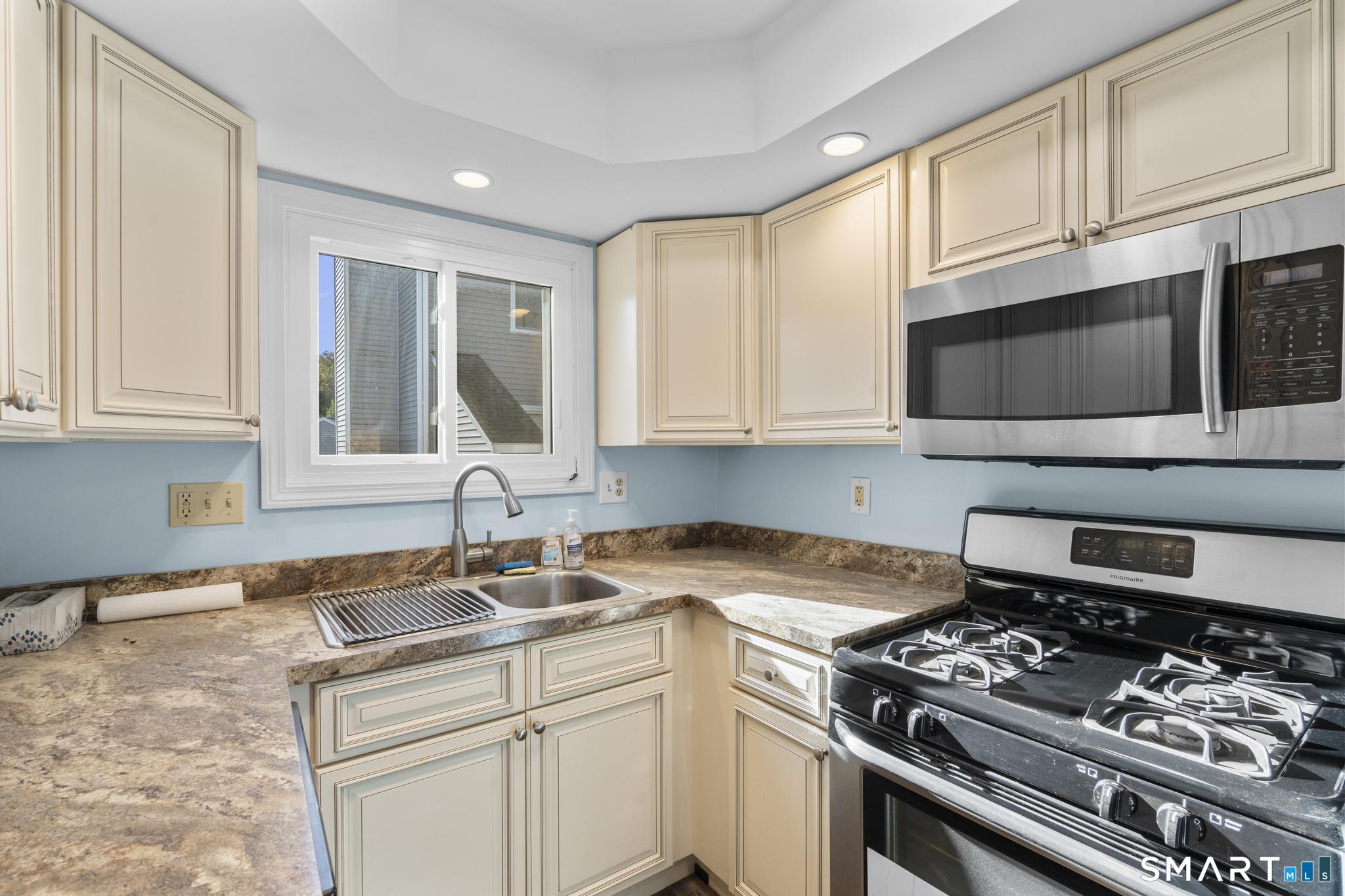 701 Golf Drive East Haven CT 06512