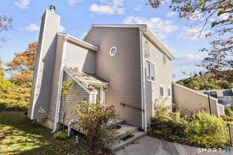 701 Golf Drive East Haven CT 06512