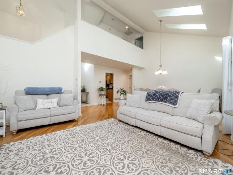 12 Boulevard Drive Danbury CT 06810