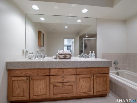 12 Boulevard Drive Danbury CT 06810