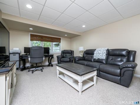 12 Boulevard Drive Danbury CT 06810