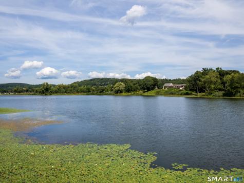 12 Boulevard Drive Danbury CT 06810