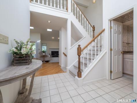 12 Boulevard Drive Danbury CT 06810