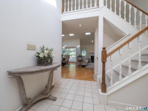 12 Boulevard Drive Danbury CT 06810