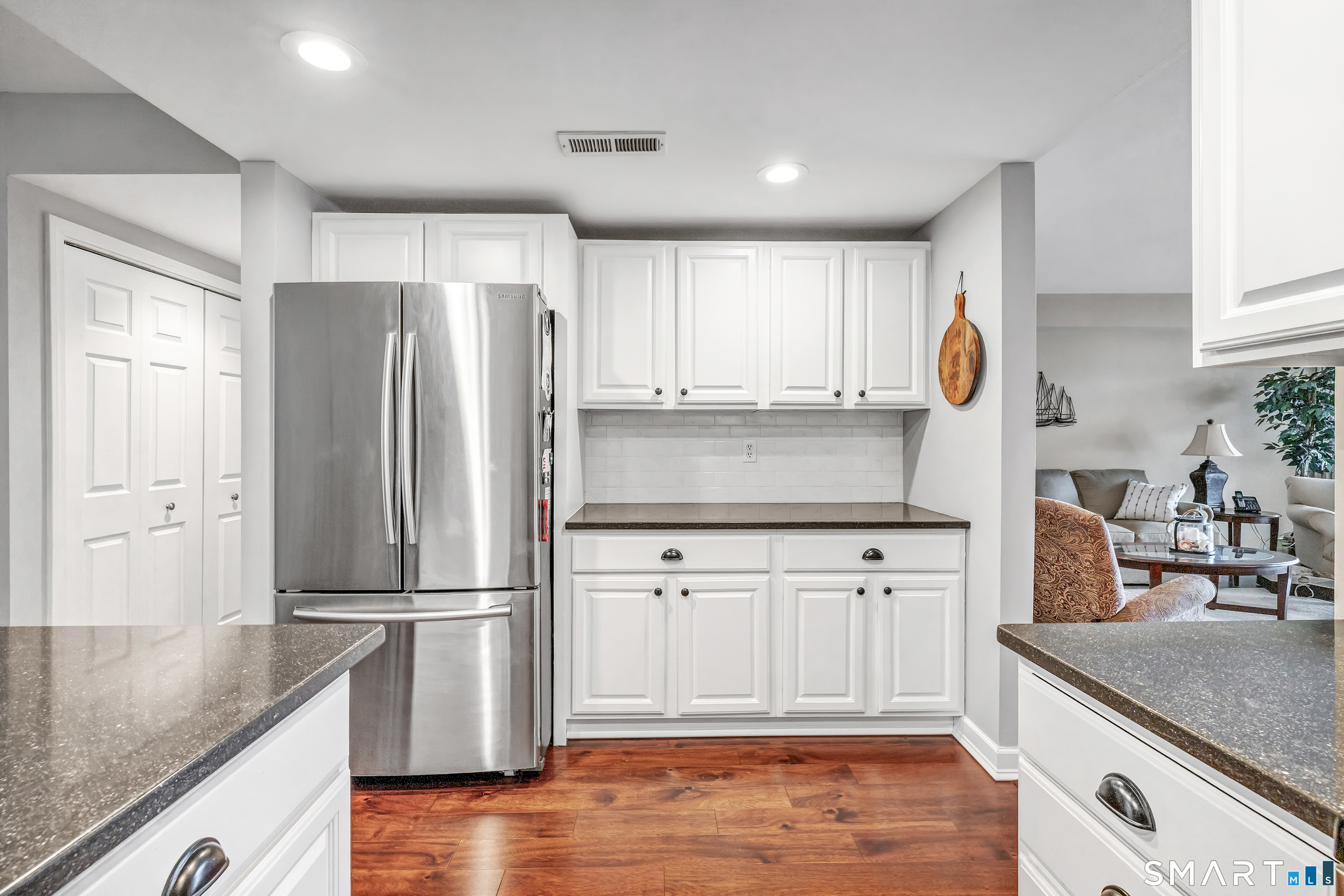 616 Popes Island Road Milford CT 06461