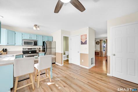 215 Oakland Street Manchester CT 06042