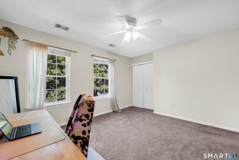 215 Oakland Street Manchester CT 06042