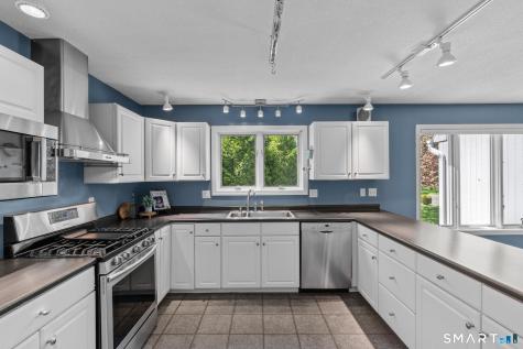 68 Deep Brook Harbor Suffield CT 06078