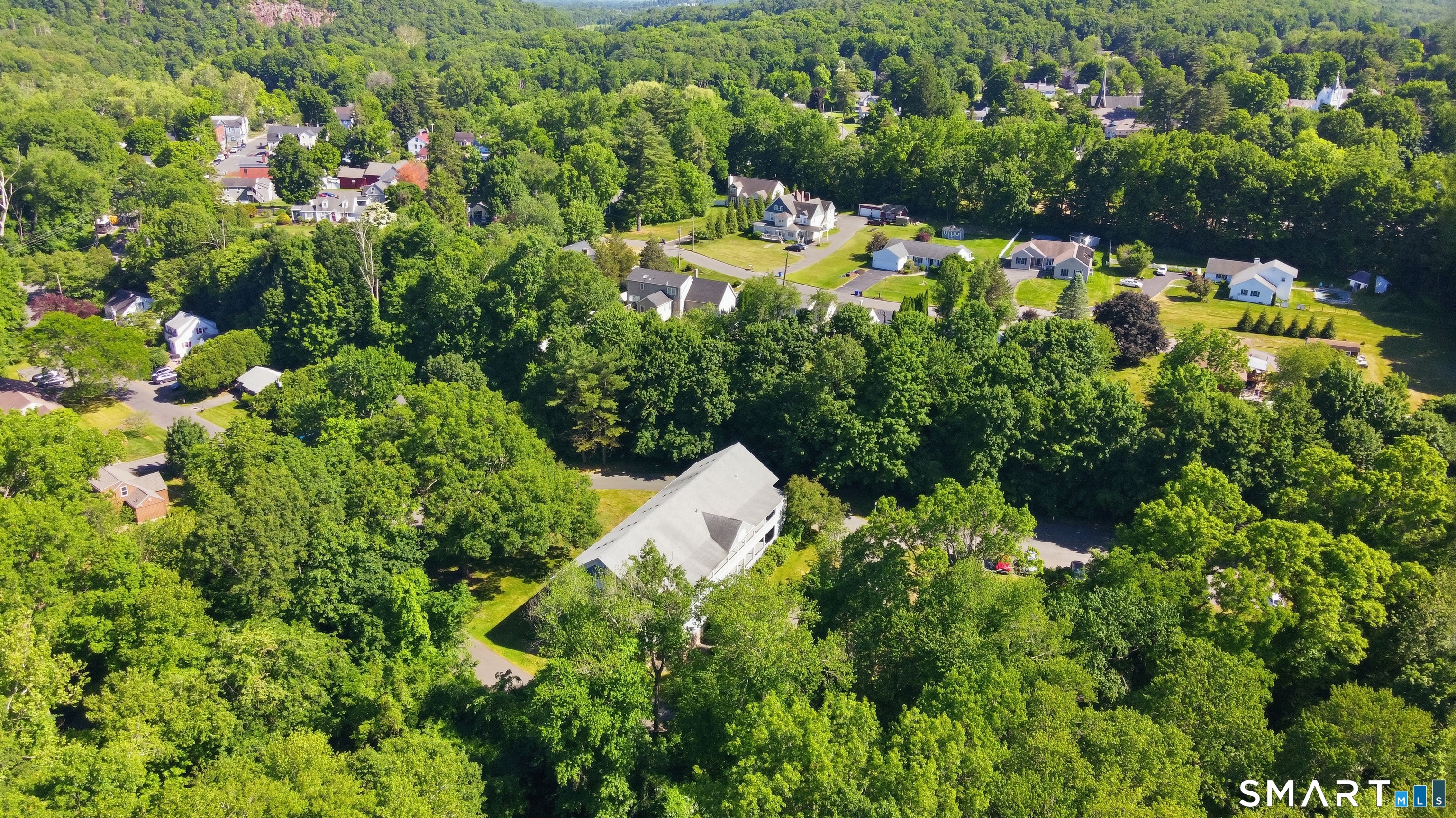 22 Main St Extension Simsbury CT 06081