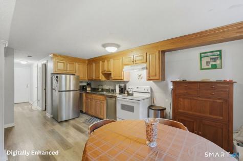 22 Main St Extension Simsbury CT 06081