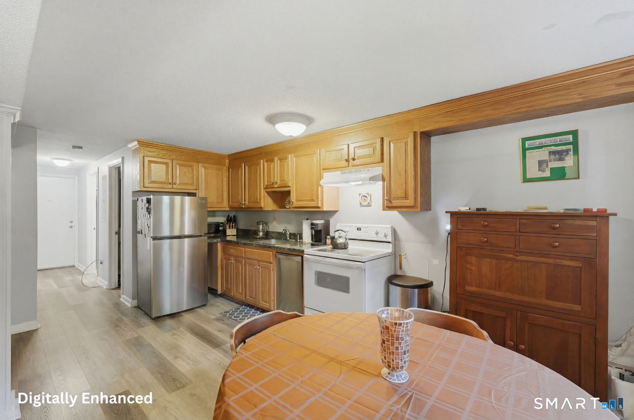 22 Main St Extension Simsbury CT 06081