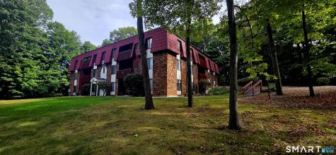 10 Woodsedge Drive Newington CT 06111
