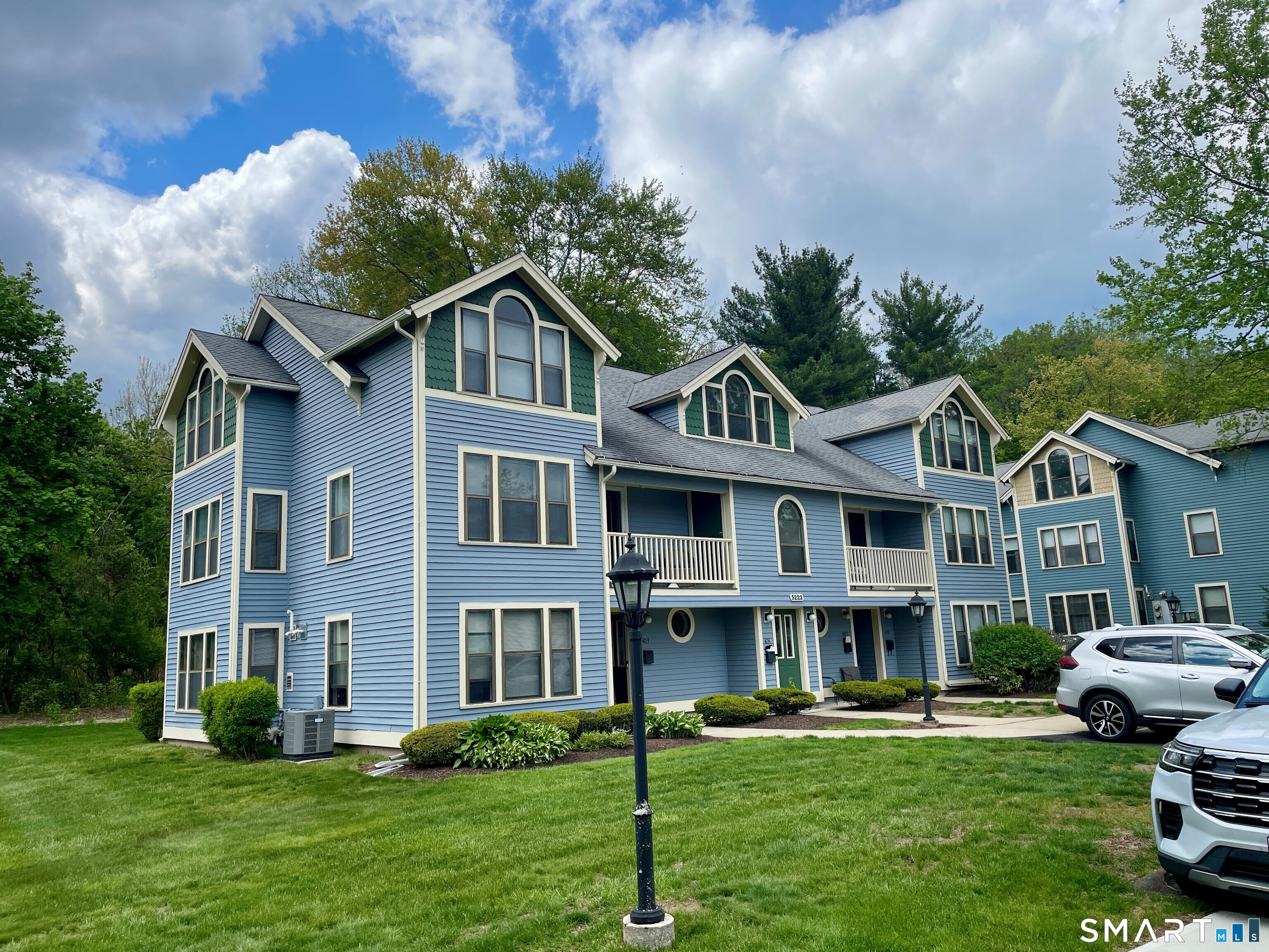 3208 Whitney Avenue Hamden CT 06518