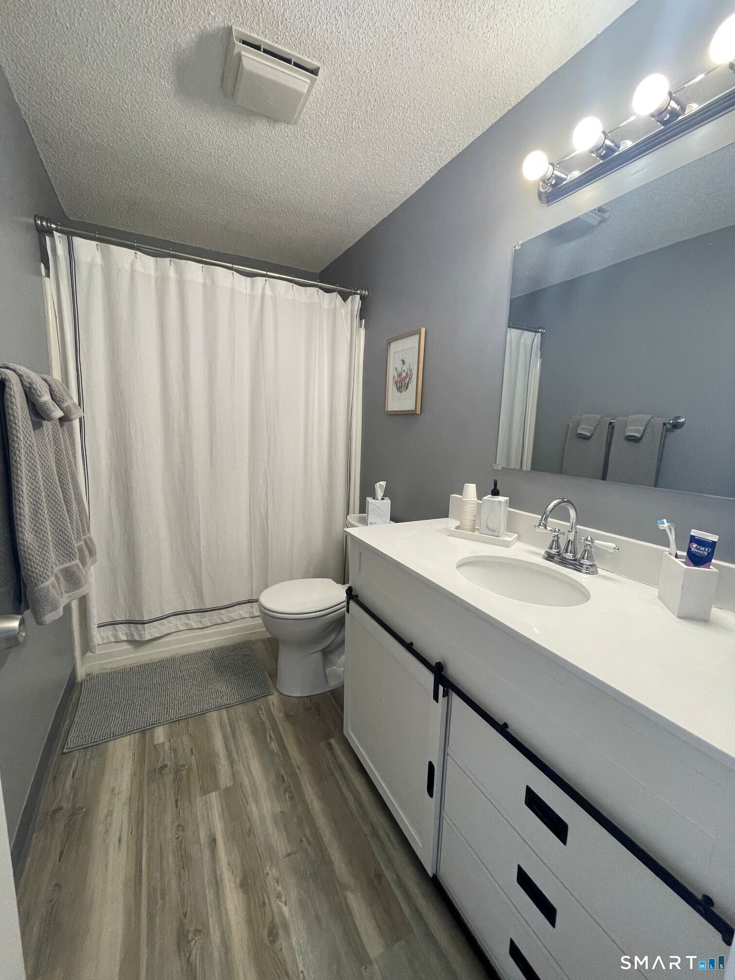 3208 Whitney Avenue Hamden CT 06518