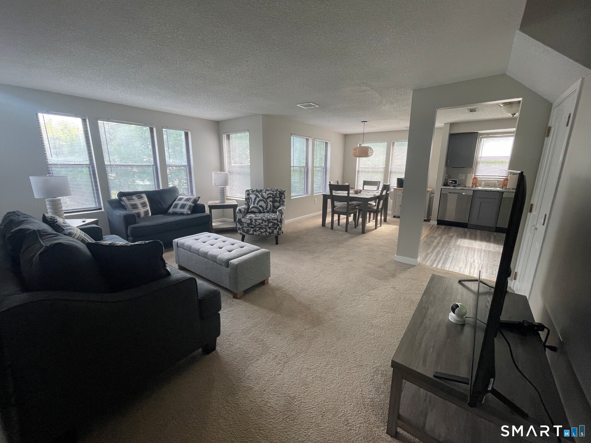 3208 Whitney Avenue Hamden CT 06518