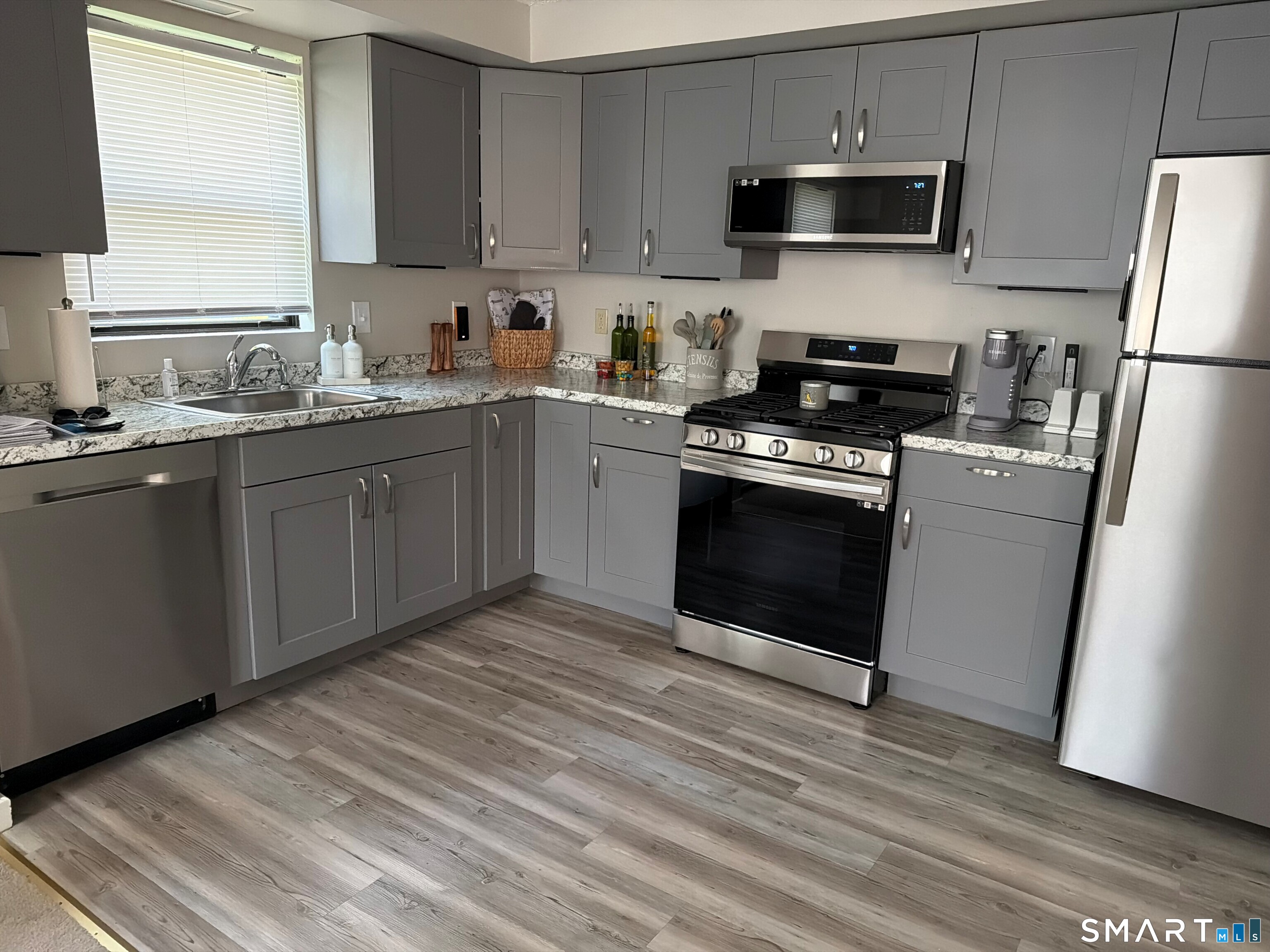 3208 Whitney Avenue Hamden CT 06518