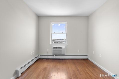 184 Pequot Avenue New London CT 06320