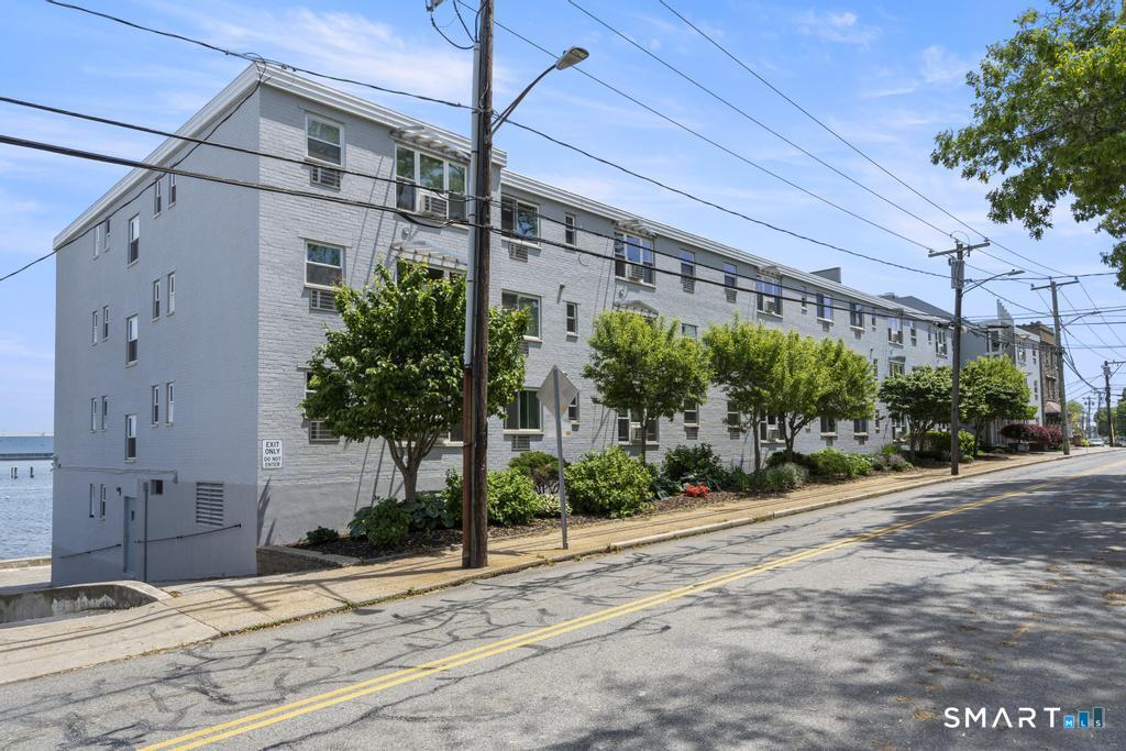 184 Pequot Avenue New London CT 06320