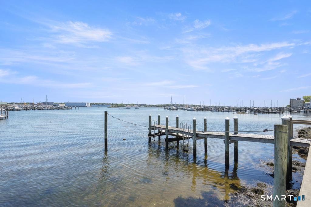 184 Pequot Avenue New London CT 06320