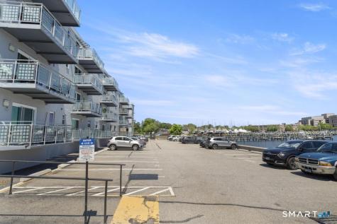 184 Pequot Avenue New London CT 06320