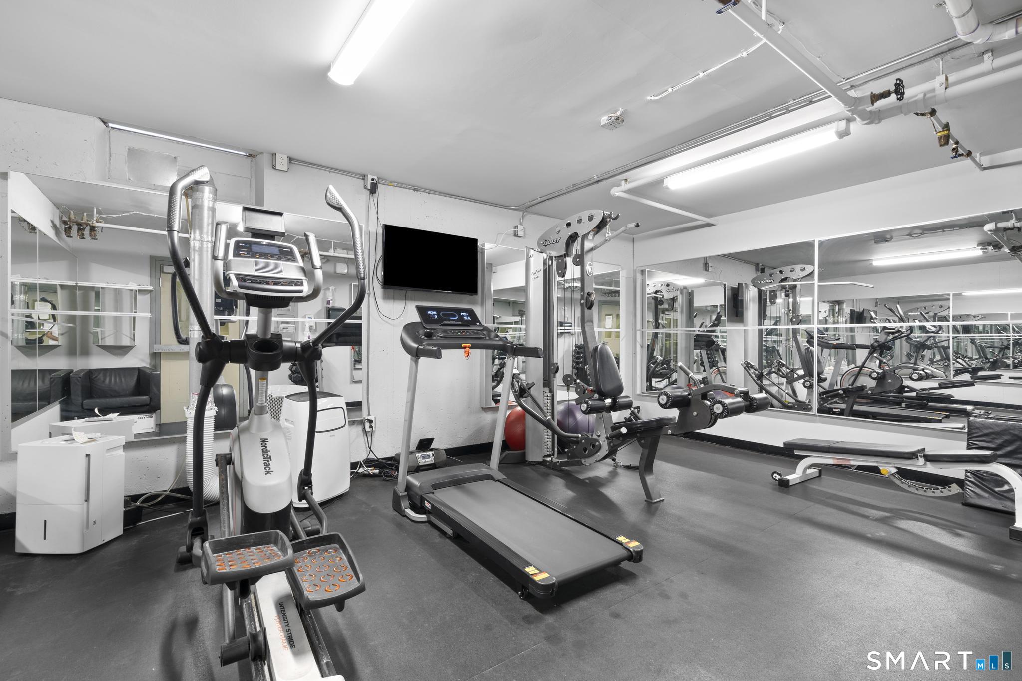 184 Pequot Avenue New London CT 06320