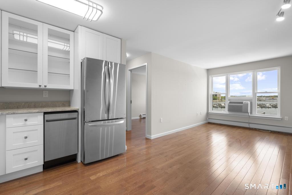 184 Pequot Avenue New London CT 06320